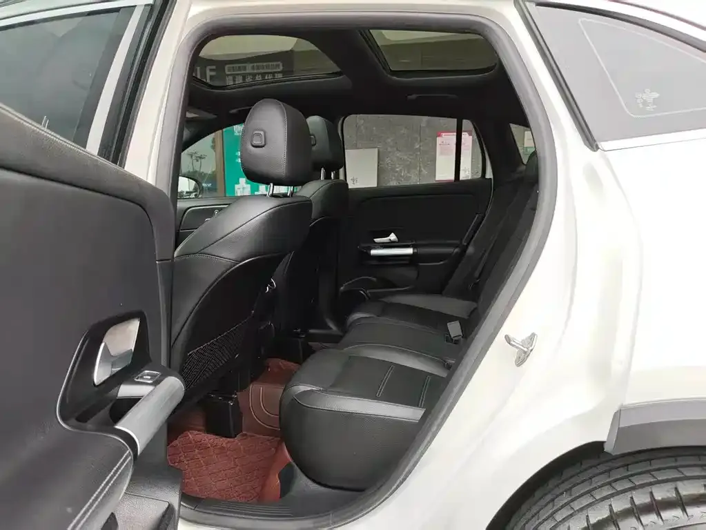 Mercedes-Benz GLA — фото 5