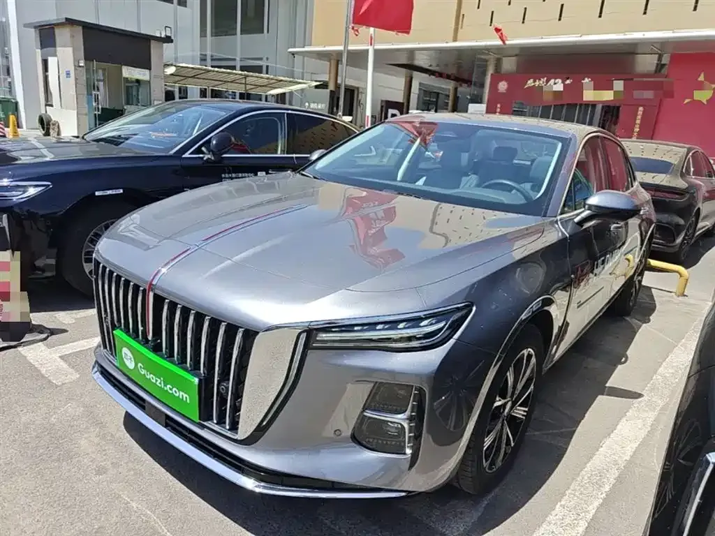 Hongqi H5 PHEV — фото 1
