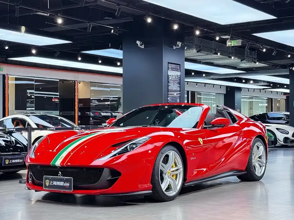 Ferrari 812 — фото 1