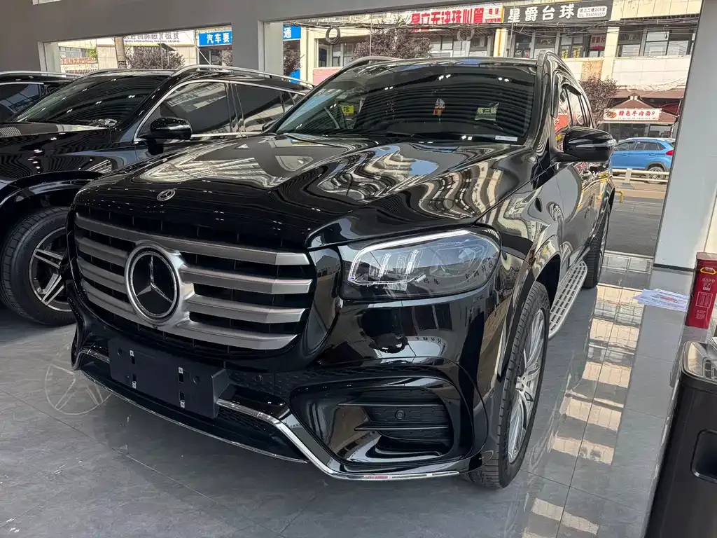 Mercedes-Benz GLS — фото 1