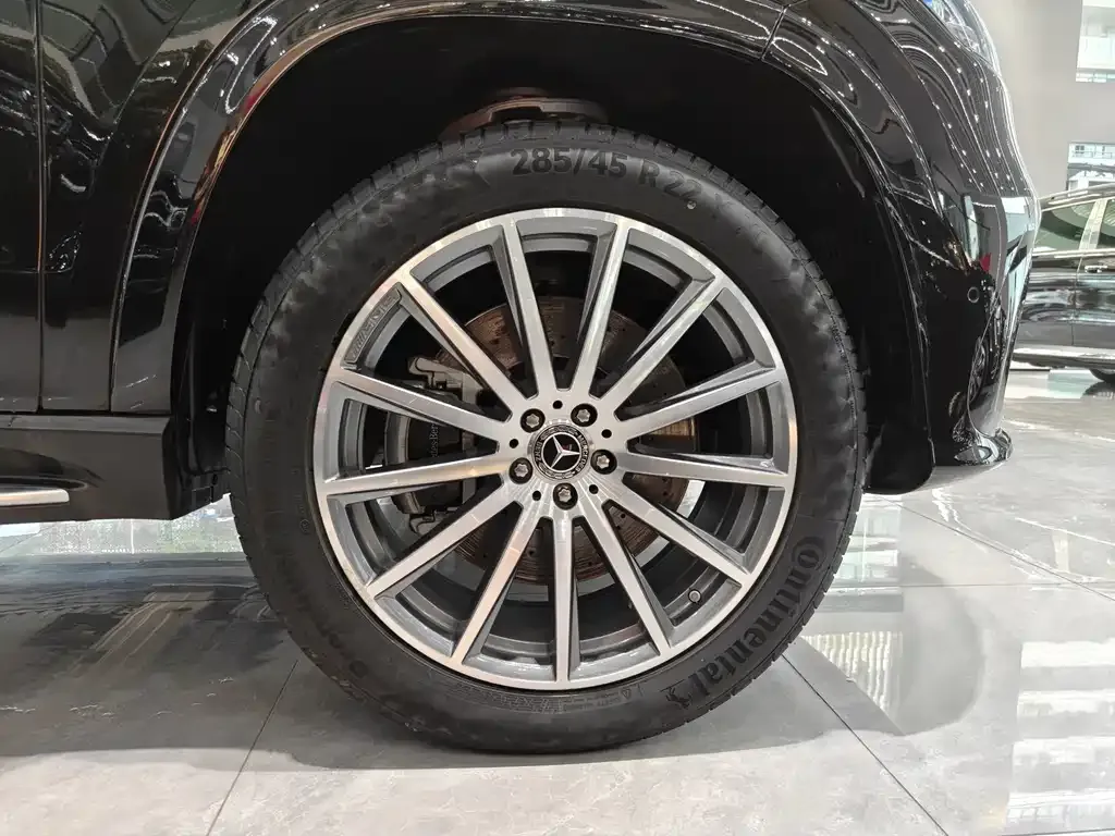 Mercedes-Benz GLS — фото 10