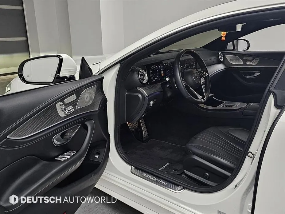 Mercedes-Benz CLS-Class — фото 10