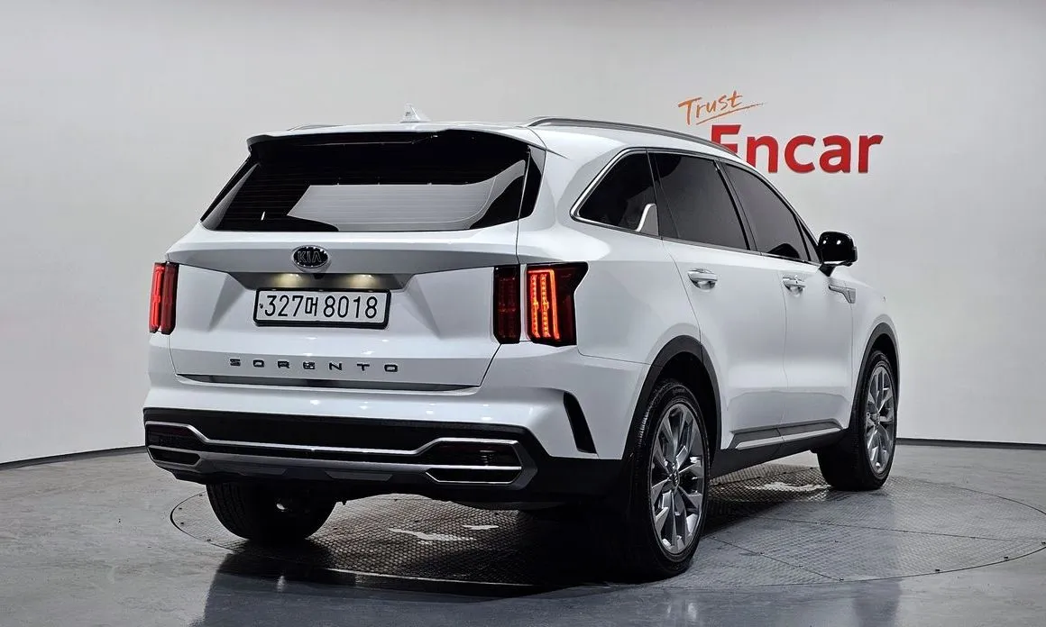 Kia Sorento — фото 9