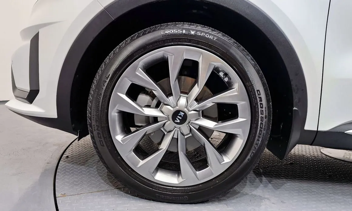Kia Sorento — фото 5