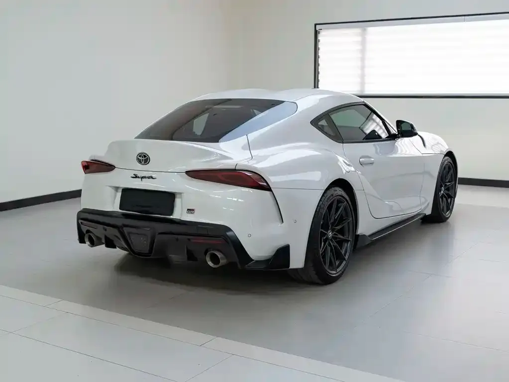 Toyota Supra — фото 2