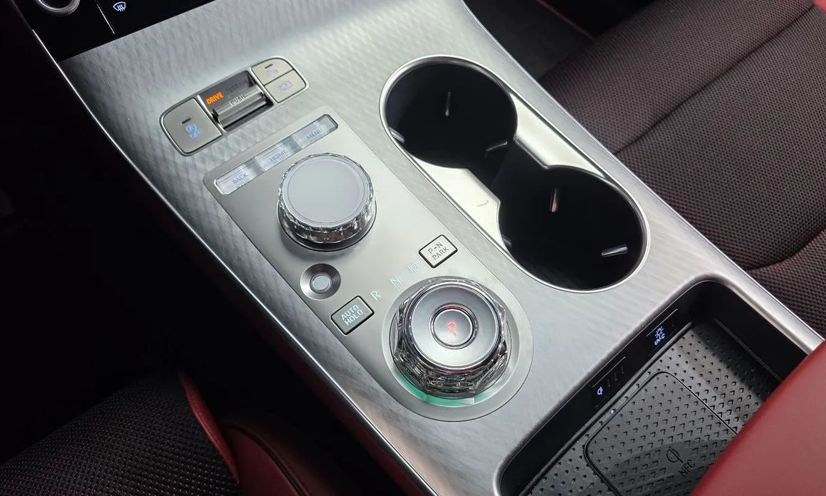 Genesis GV70 — фото 10