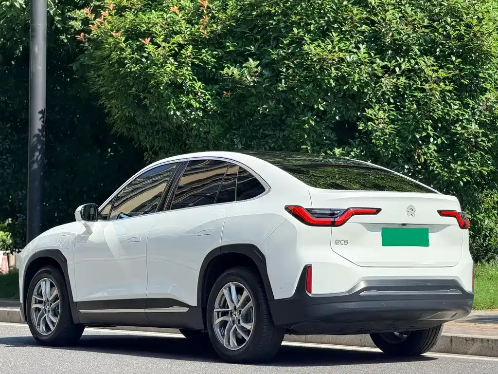 NIO EC6 — фото 10