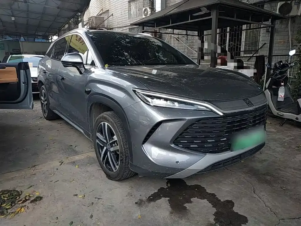 BYD L DM-i — фото 5
