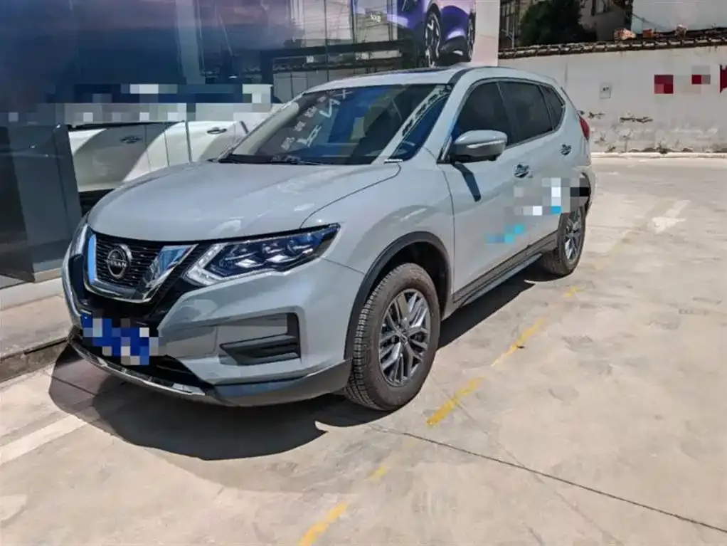 Nissan X-Trail — фото 1