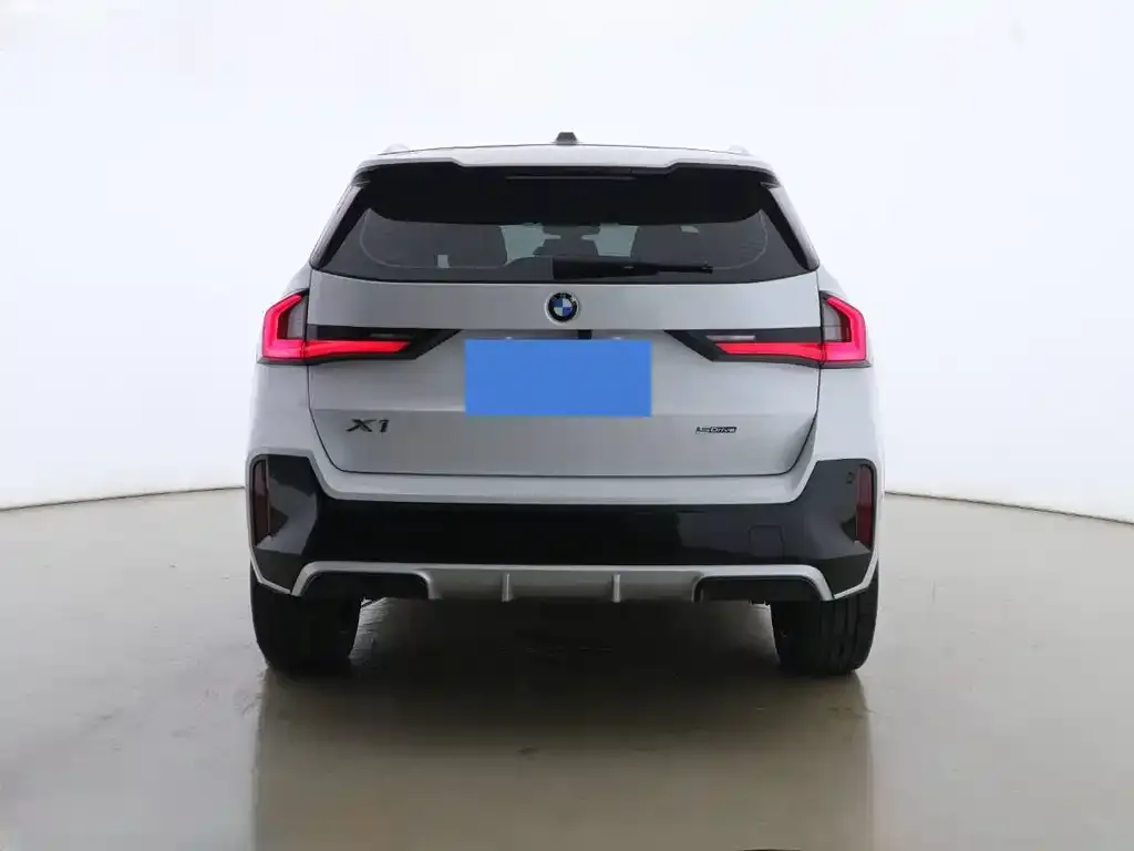BMW X1 — фото 8