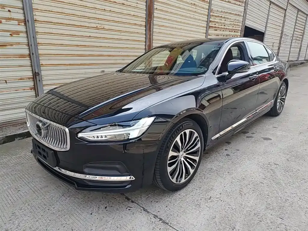 Volvo S90 — фото 1