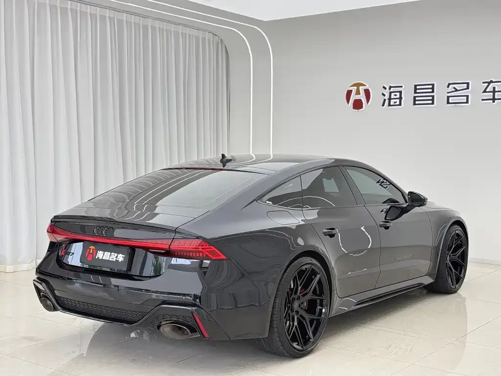 Audi RS 7 — фото 10