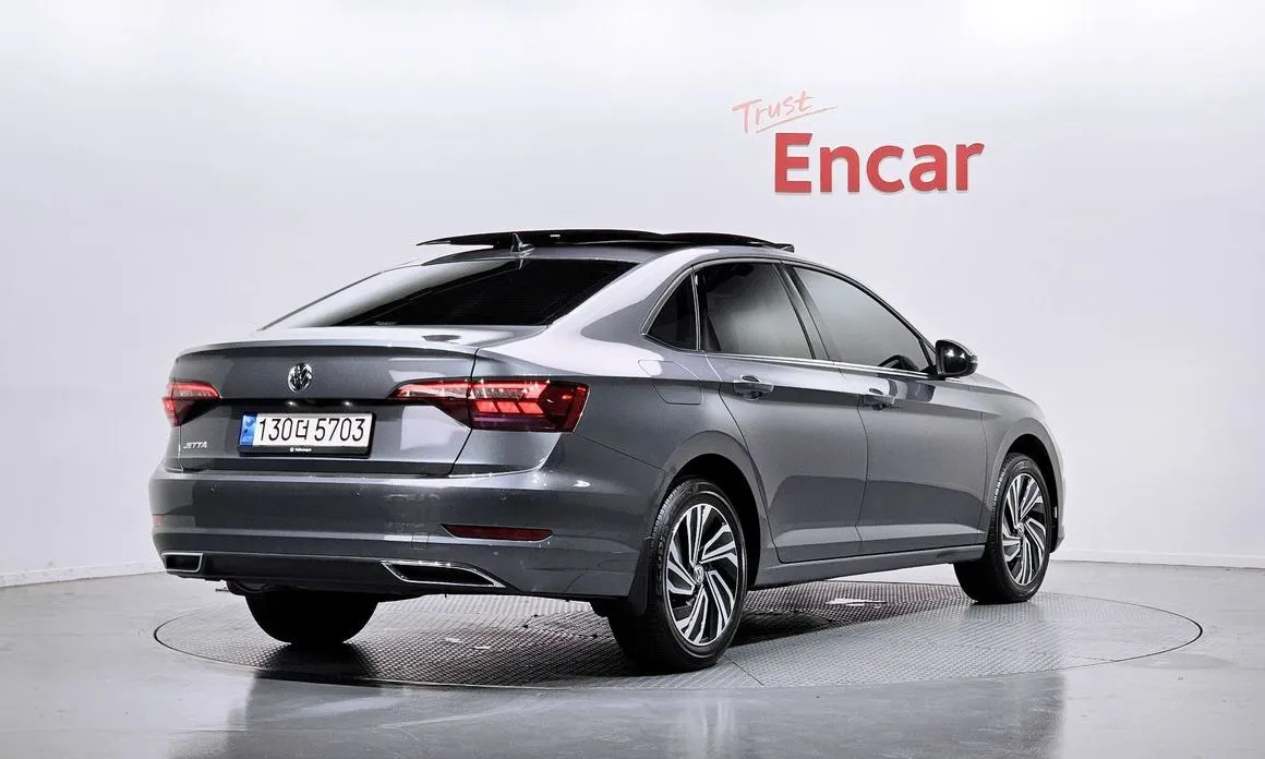 Volkswagen Jetta — фото 3