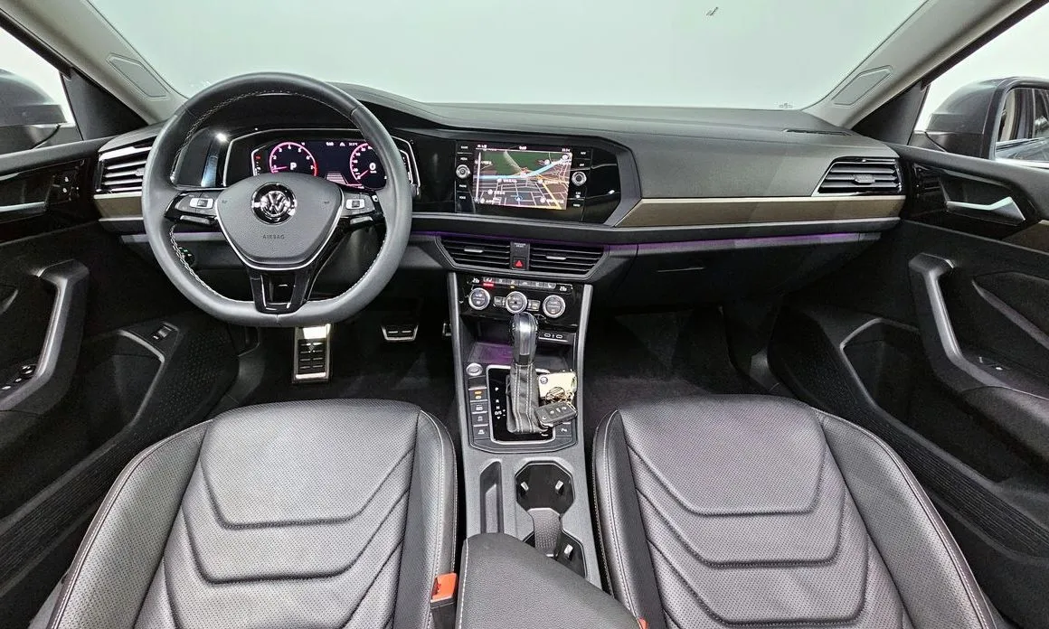 Volkswagen Jetta — фото 10