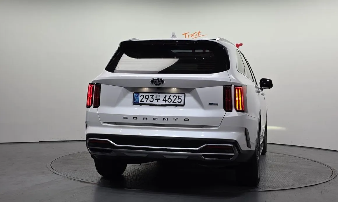 Kia Sorento — фото 5