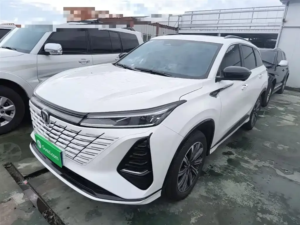 Changan CS75PLUS — фото 1