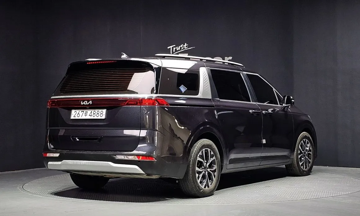 Kia Carnival — фото 4