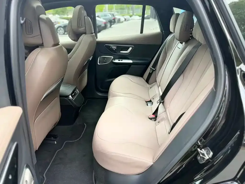 Mercedes-Benz EQE SUV — фото 3