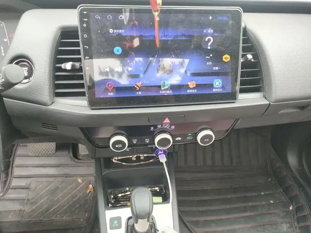 Honda Fit — фото 9