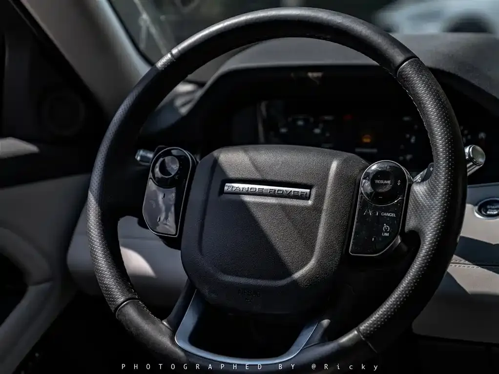 Land Rover Evoque — фото 5