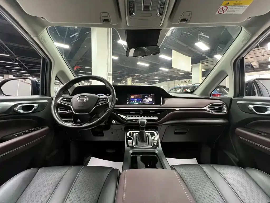 GAC Motor Trumpchi M6 — фото 4