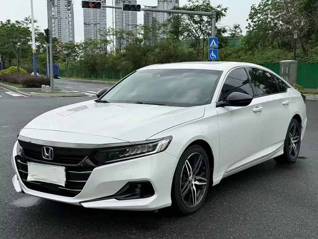 Honda Accord — фото 1