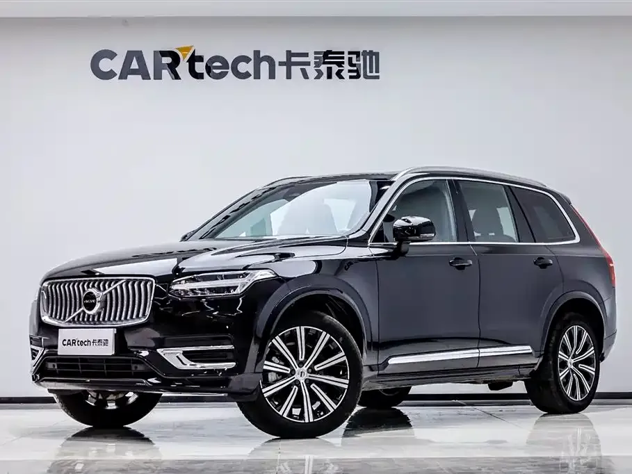 Volvo XC90 — фото 1