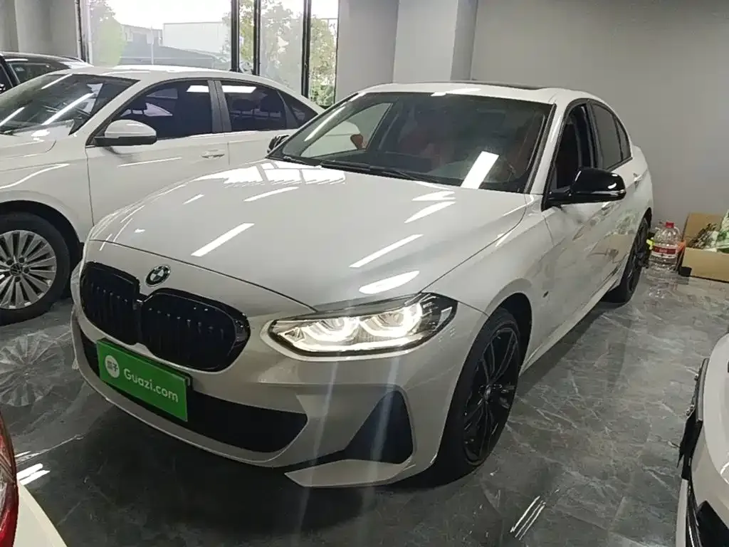 BMW 1 Series — фото 1