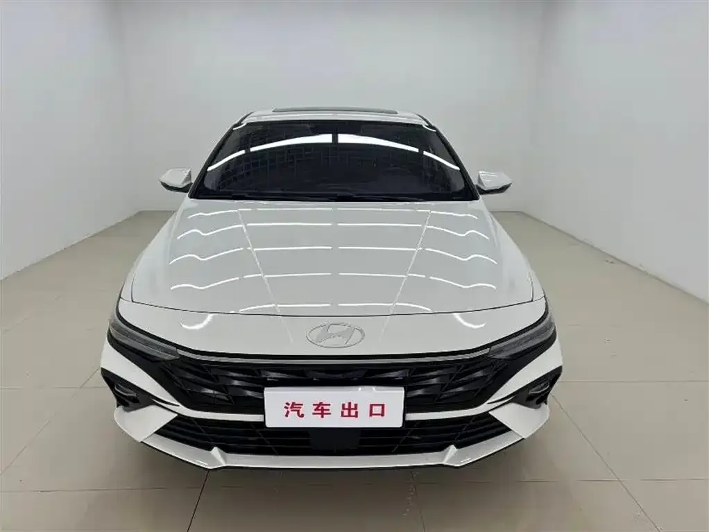 Hyundai Elantra — фото 7