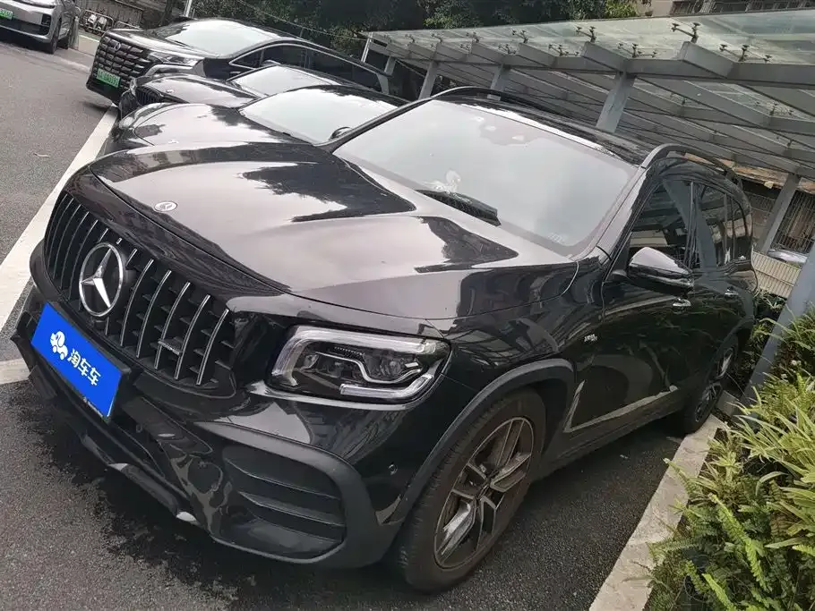 Mercedes-Benz GLB AMG — фото 1