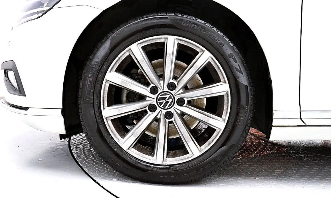 Volkswagen Passat — фото 8