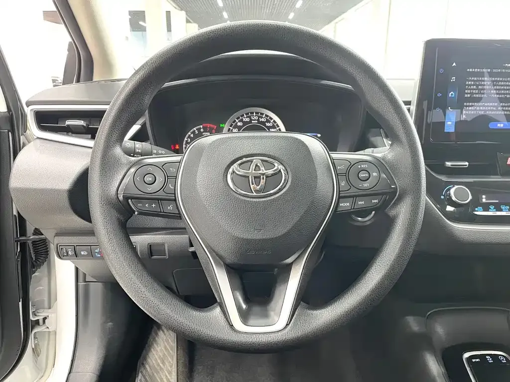 Toyota Corolla — фото 5