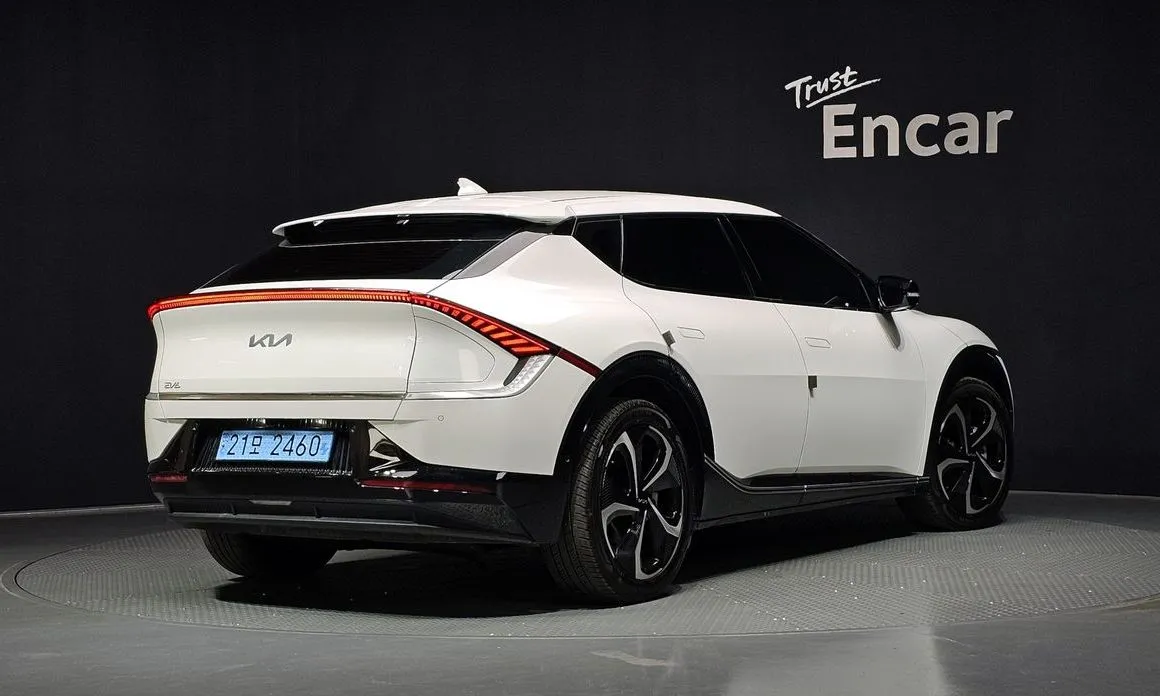 Kia EV6 — фото 10