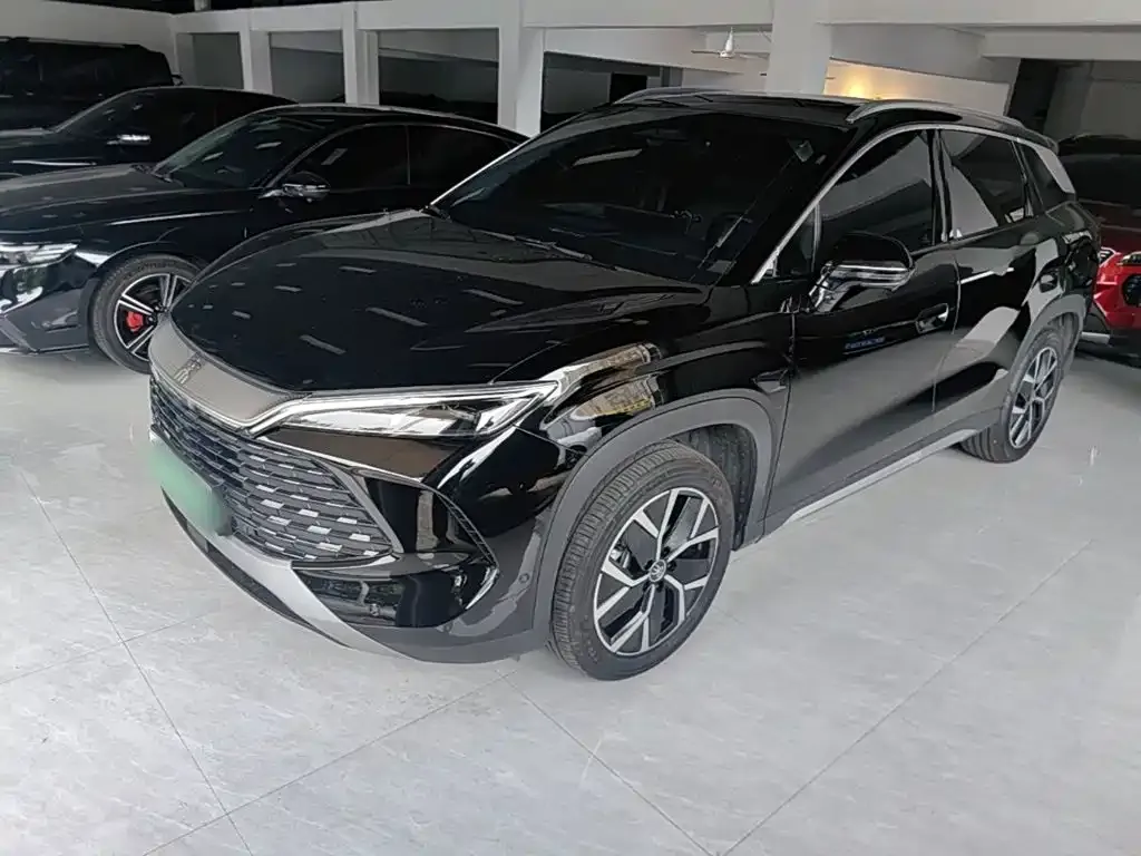 BYD L DM-i — фото 1