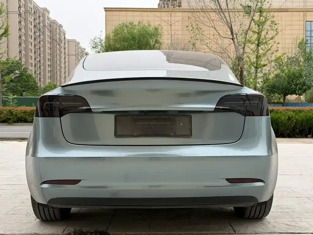 Tesla Model 3 — фото 7