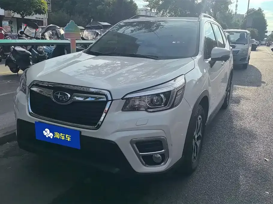 Subaru Forester — фото 1