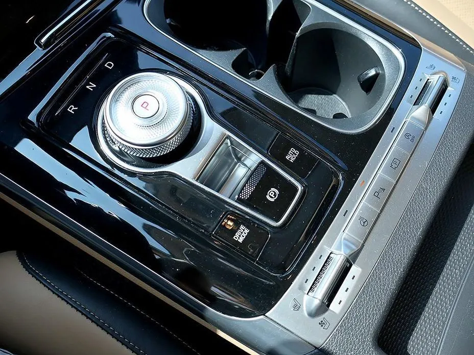 Kia Carnival — фото 6