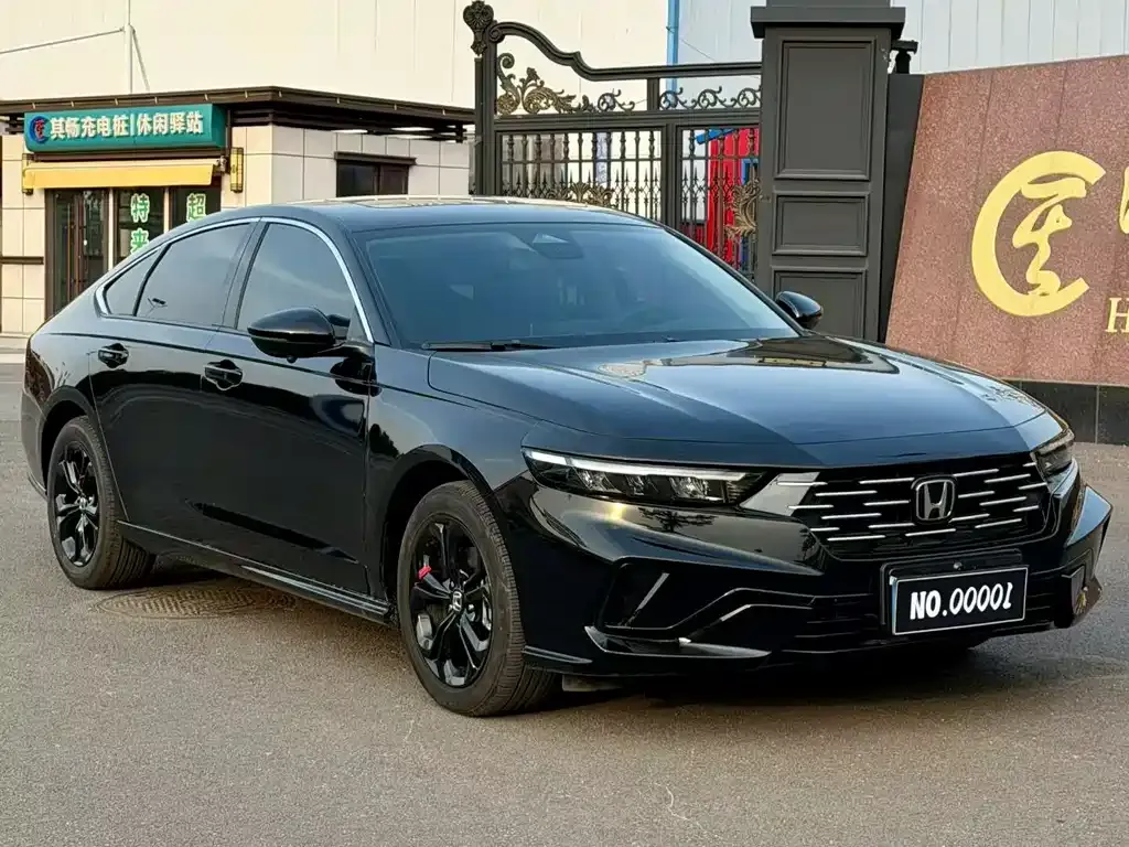 Honda Accord — фото 1