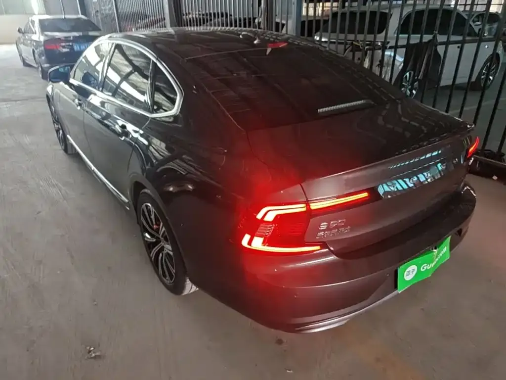 Volvo S90 — фото 8