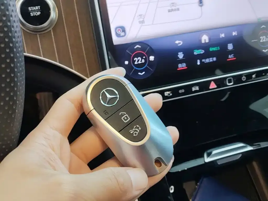 Mercedes-Benz EQE SUV — фото 2