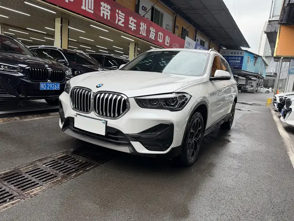 BMW X1 — фото 1