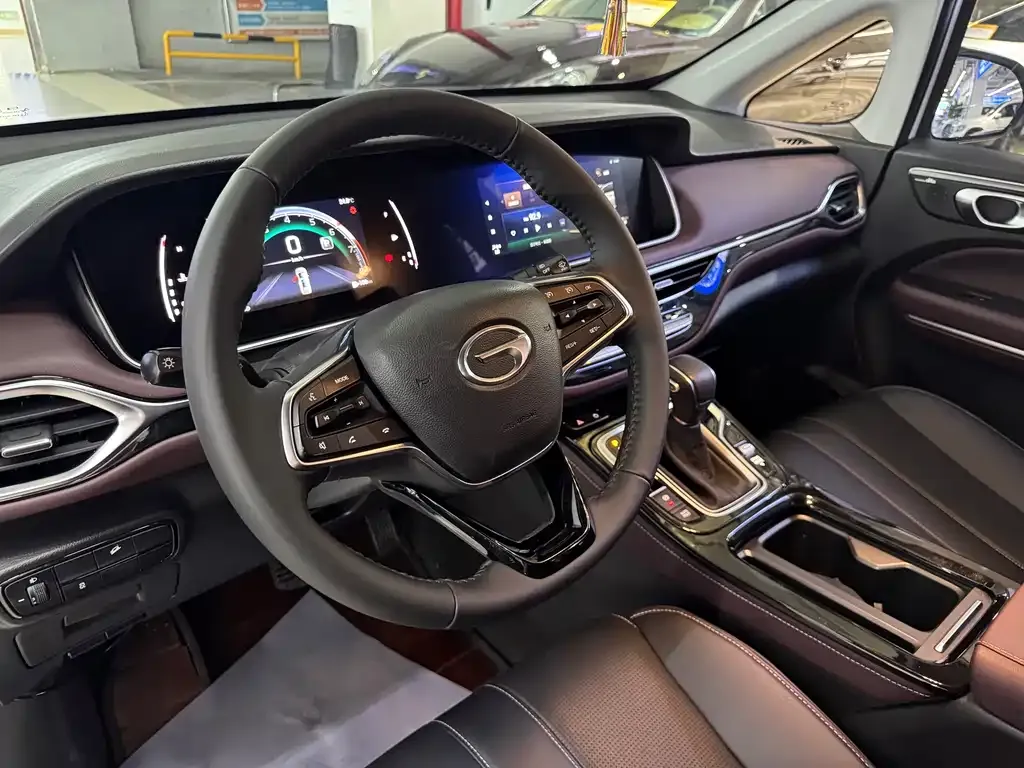 GAC Motor Trumpchi M6 — фото 10