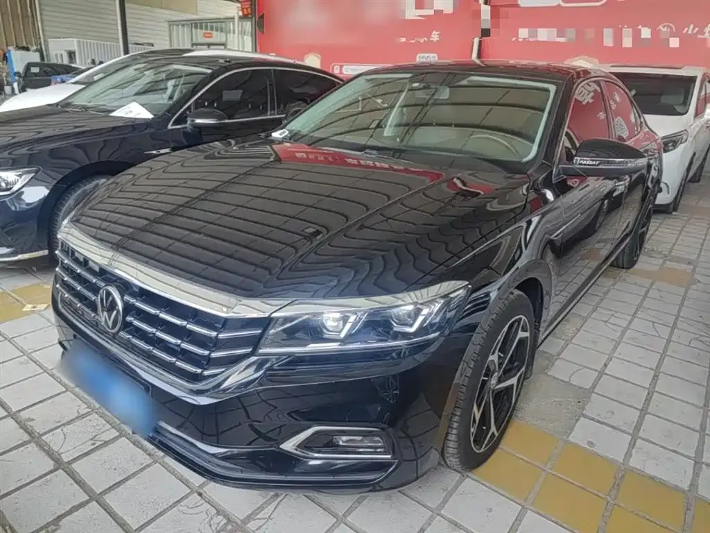 Volkswagen Passat — фото 1