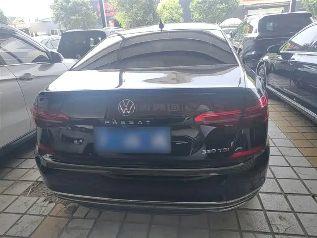 Volkswagen Passat — фото 5
