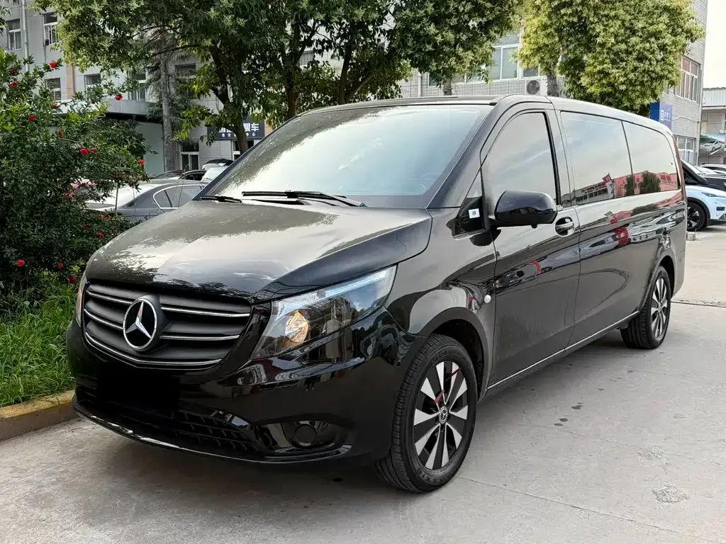 Mercedes-Benz Vito — фото 1