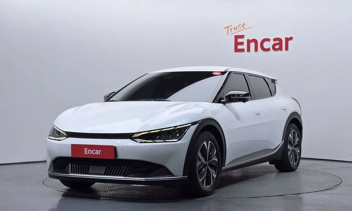 Kia EV6 — фото 1