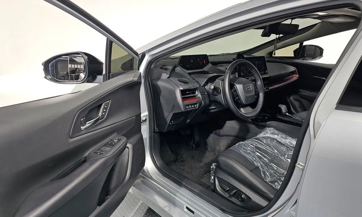 Toyota Prius — фото 5