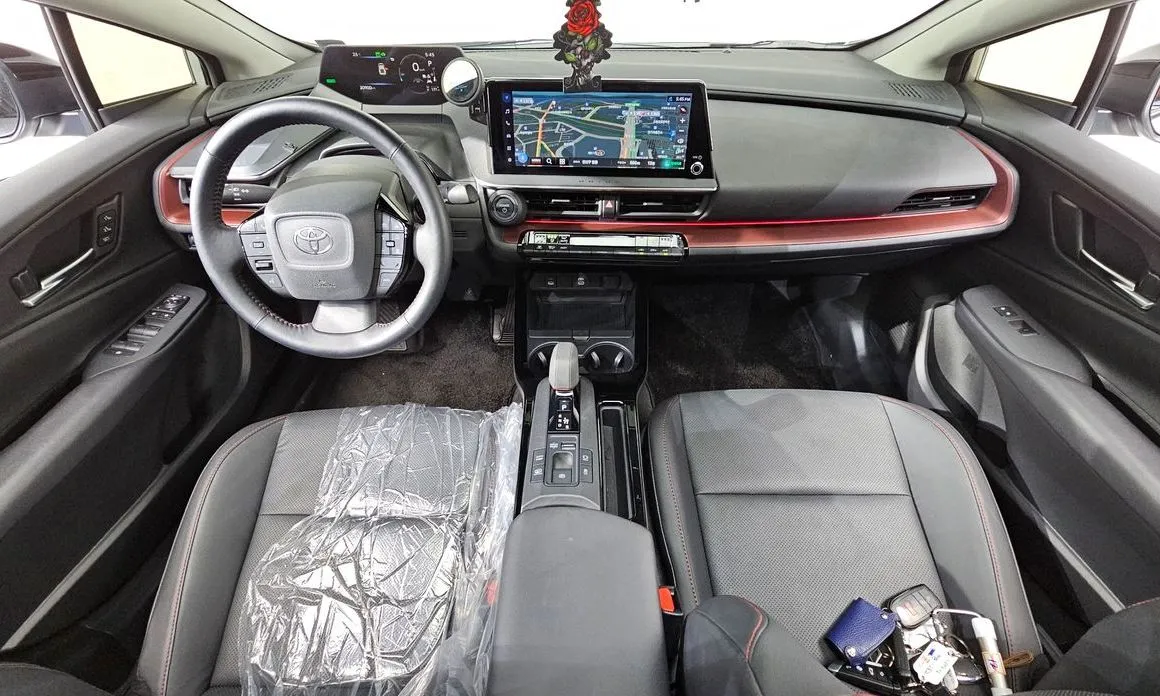 Toyota Prius — фото 7