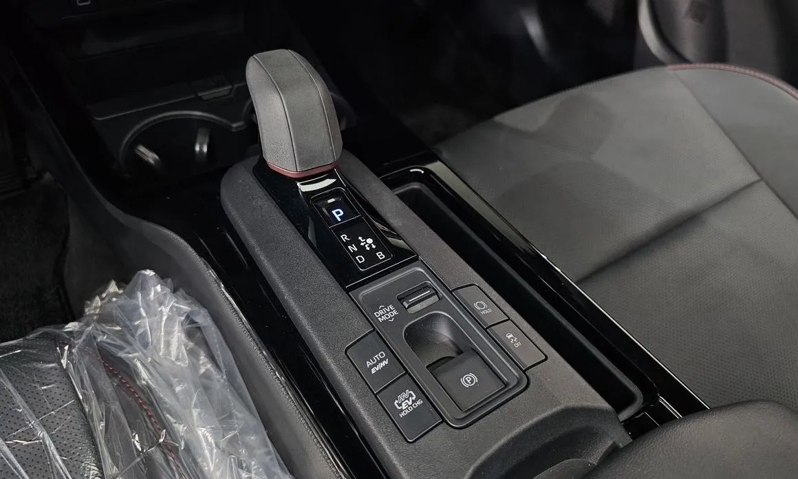 Toyota Prius — фото 6