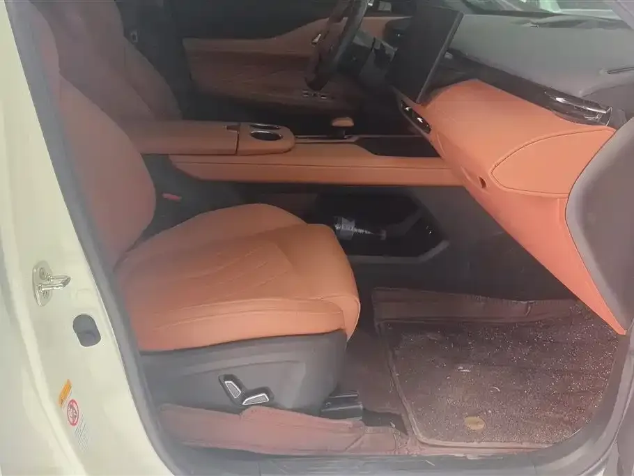Changan UNI-Z New Energy — фото 9